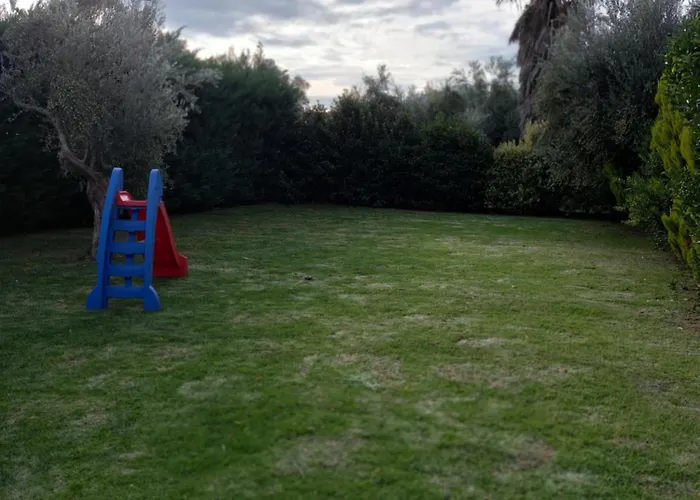 Phaedra Electra Estate Semesterbostad *